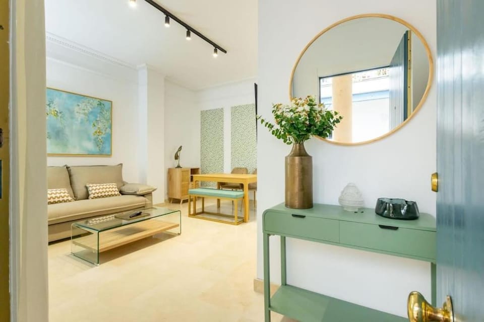 Imperial Central Suite by Valcambre Apartment in Seville