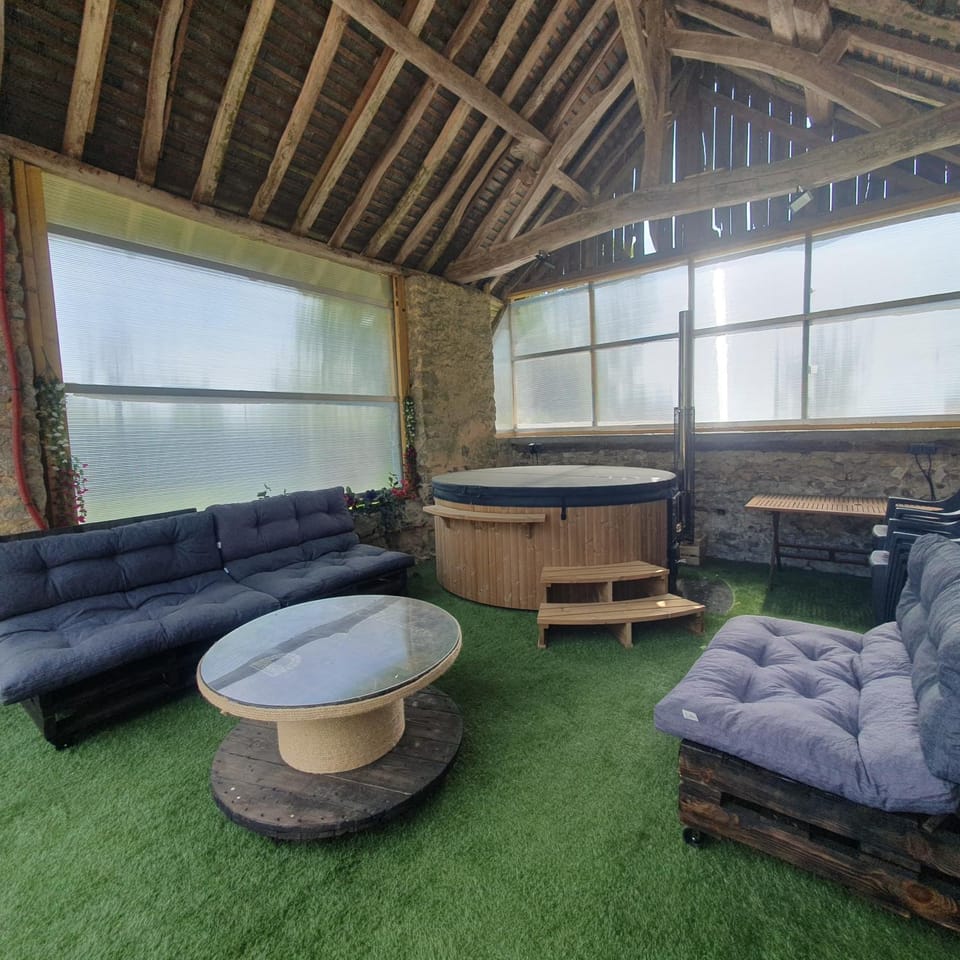Hot Tub, Spa and wellness centre/facilities