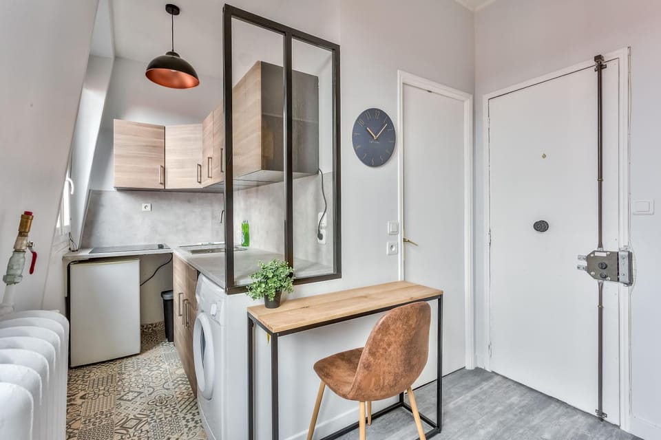 Studio Cozy avec vue sur la tour Eiffel Apartment in Clichy