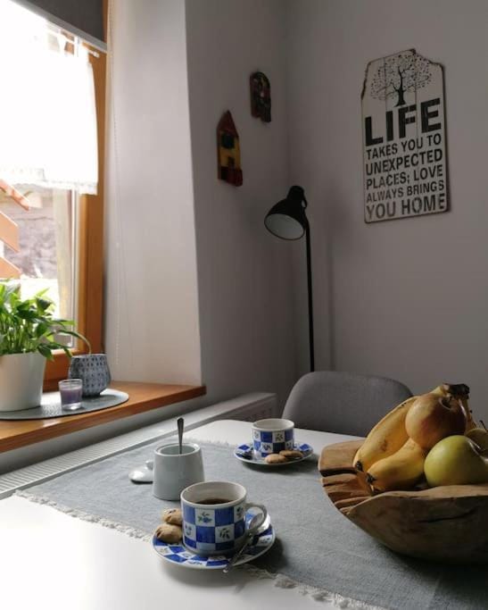 Food and drinks, Dining area