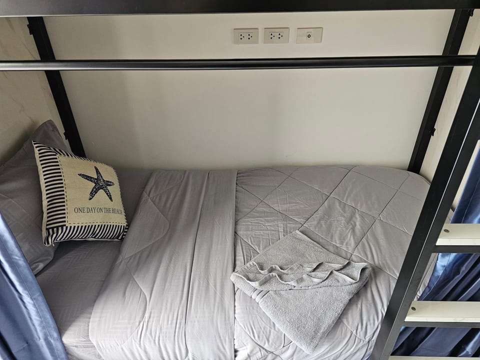 Haru Inn Airport Hostel in Mai Khao