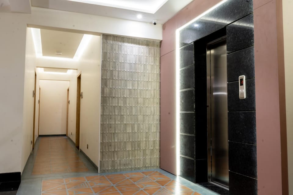 View (from property/room), elevator