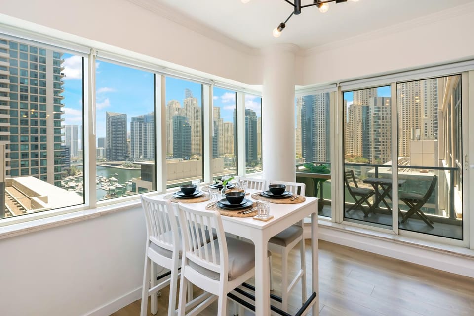 FAM Living - Panoramic Dubai Marina View apartment Apartment in Dubai