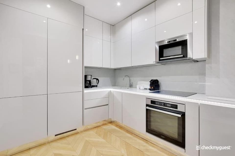 Luxury apartment 4pers George V Apartment in Paris