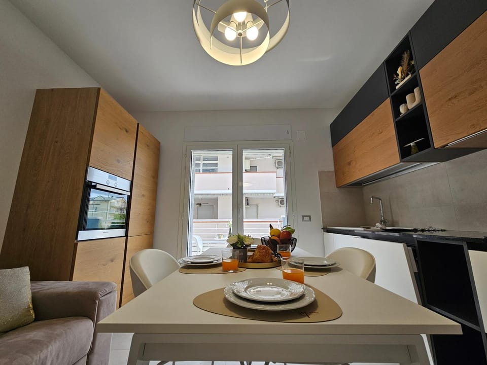 Kitchen or kitchenette, Living room, Dining area