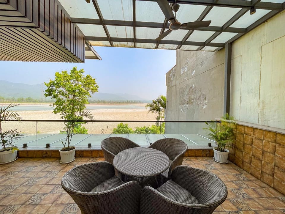 Balcony/Terrace, River view, River view