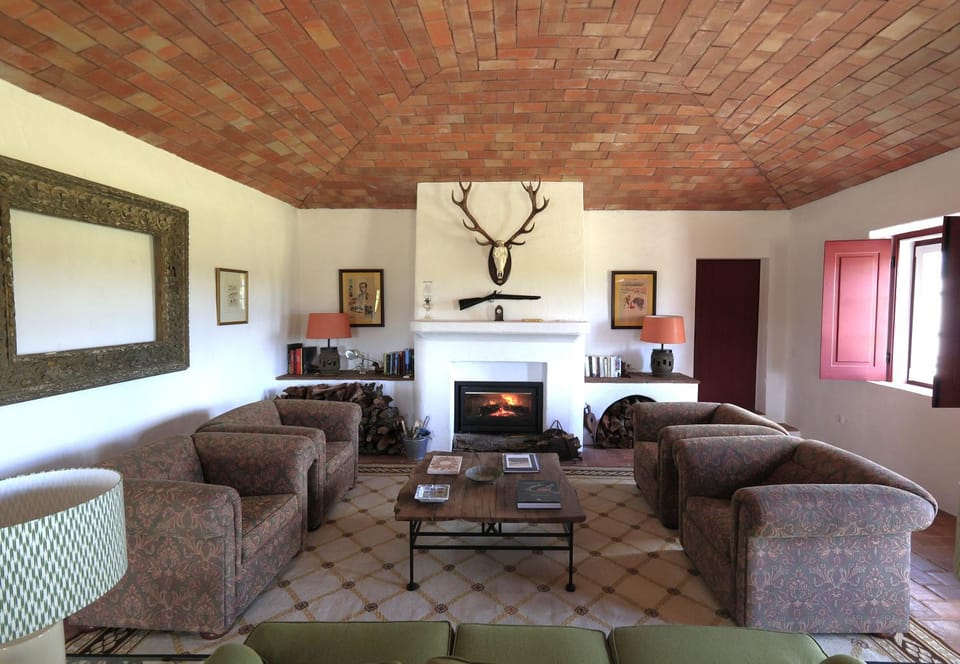 Country House and Estate - Herdade da Azinheira Villa in Santarém District, Portugal