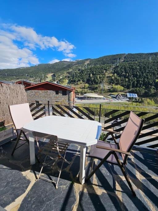 Balcony/Terrace, Mountain view