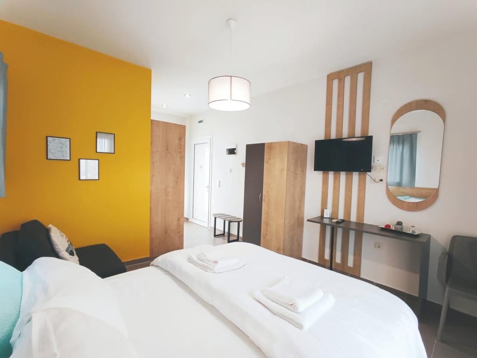 TV and multimedia, Photo of the whole room