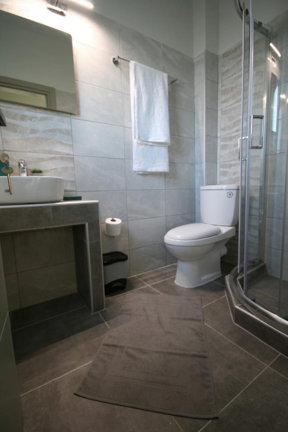 Shower, Toilet, Bathroom