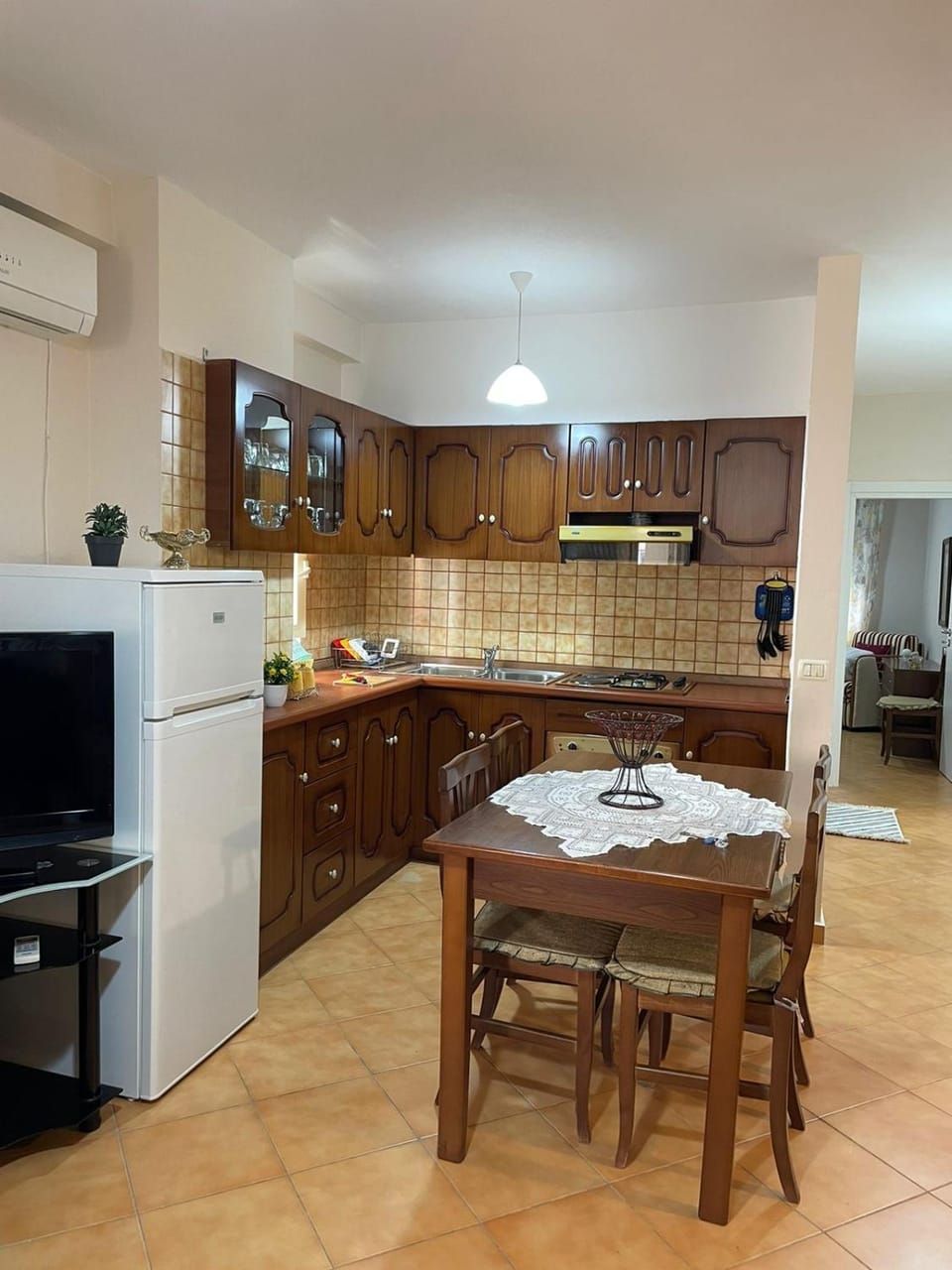 TV and multimedia, Kitchen or kitchenette, minibar, oven, toaster