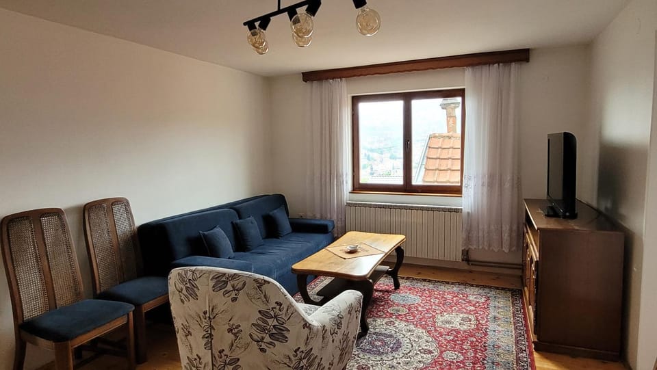 Communal lounge/ TV room, Living room, Evening entertainment
