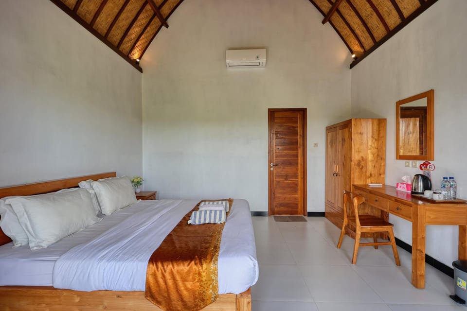 Bed, Coffee/tea facilities, Photo of the whole room, Bedroom, towels, wardrobe, air conditioner