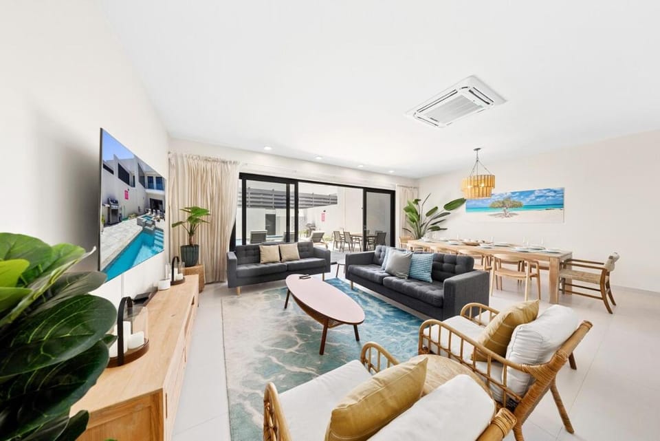 Catalina Residence Apt 3 - L.G. Smith Boulevard 546-J House in Noord