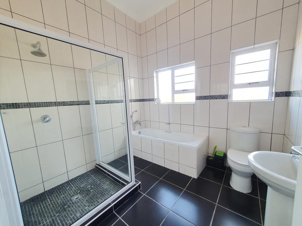 Shower, Toilet, Bath