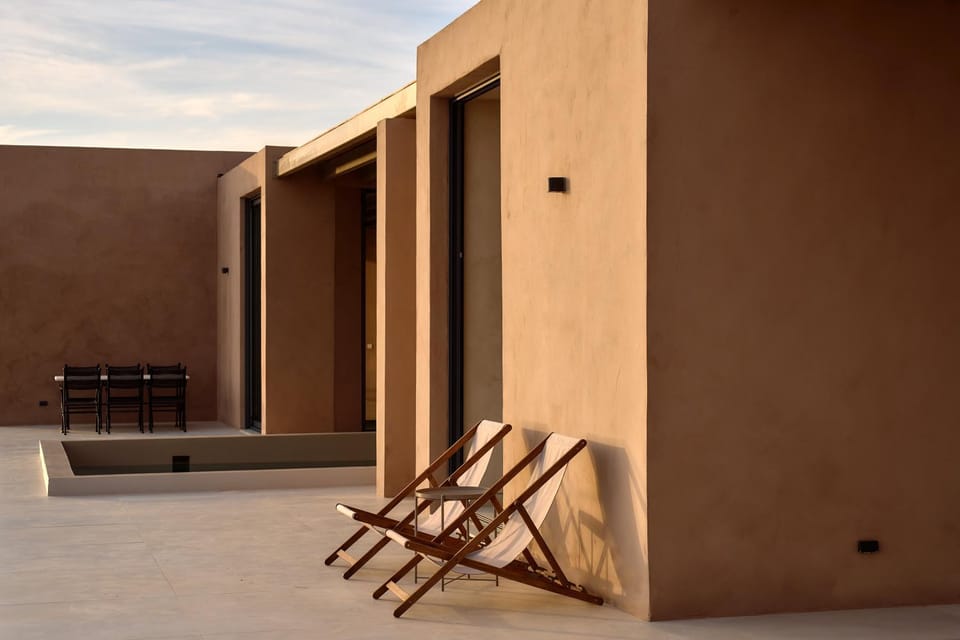 Balcony/Terrace, sunbed