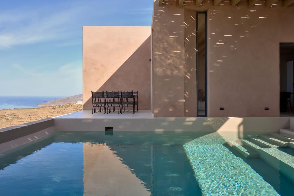 Seating area, Sea view, Swimming pool, sunbed