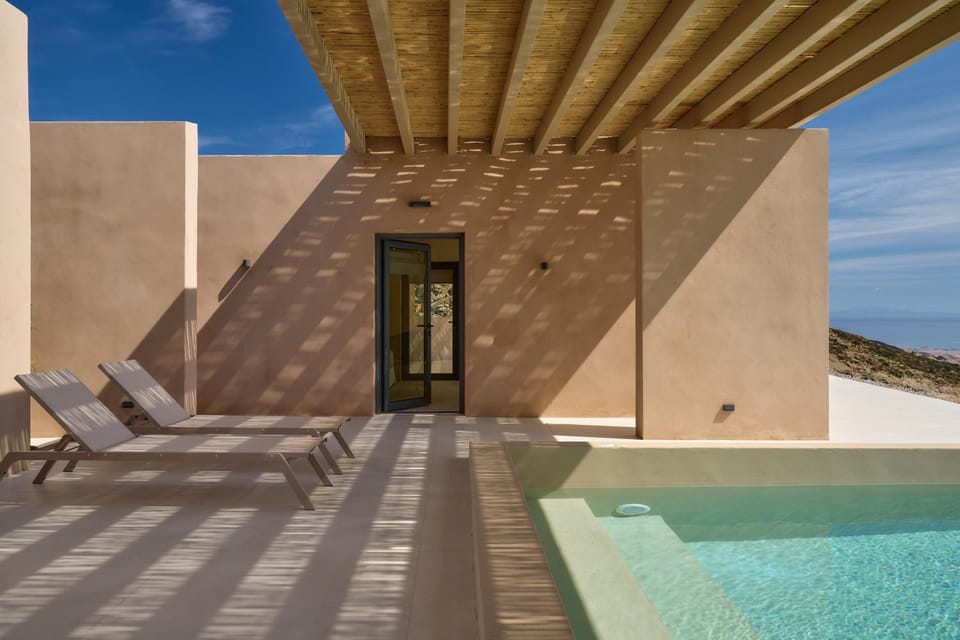 Sea view, Swimming pool, sunbed
