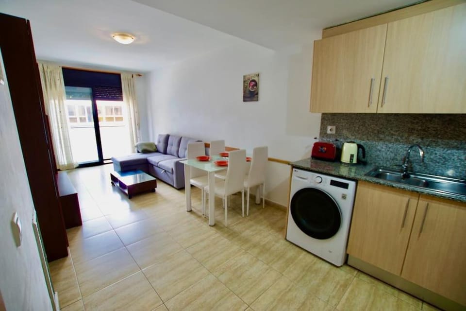 Kitchen or kitchenette, Living room, Dining area