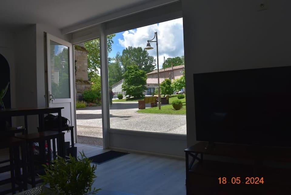 Charmant RDC au Cœur du village Apartment in Occitanie