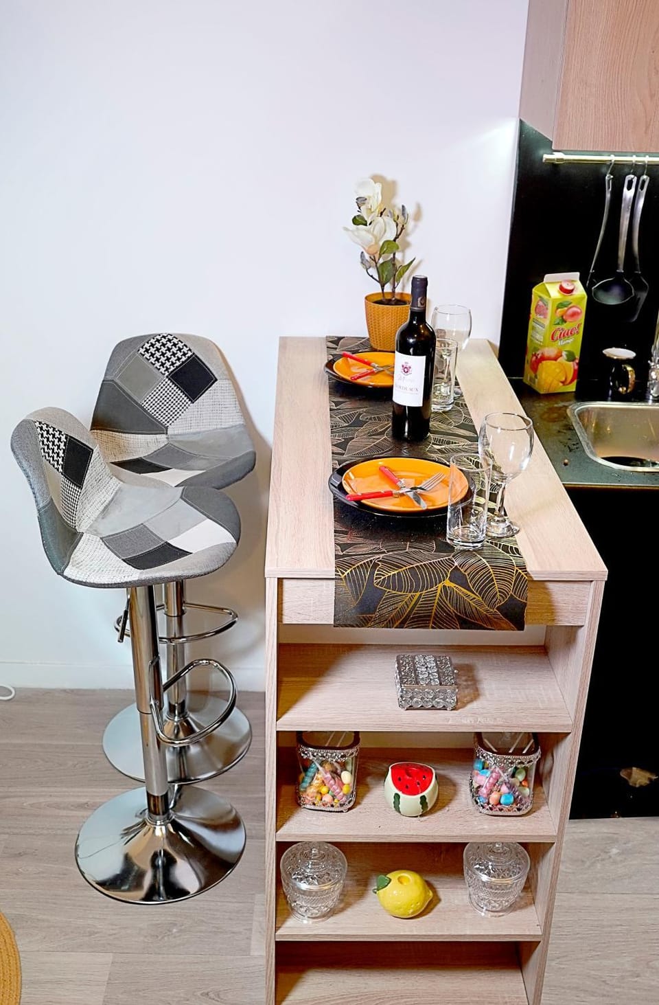 Blissful Escape in Palaiseau, 20 Mins de Paris Apartment in Massy
