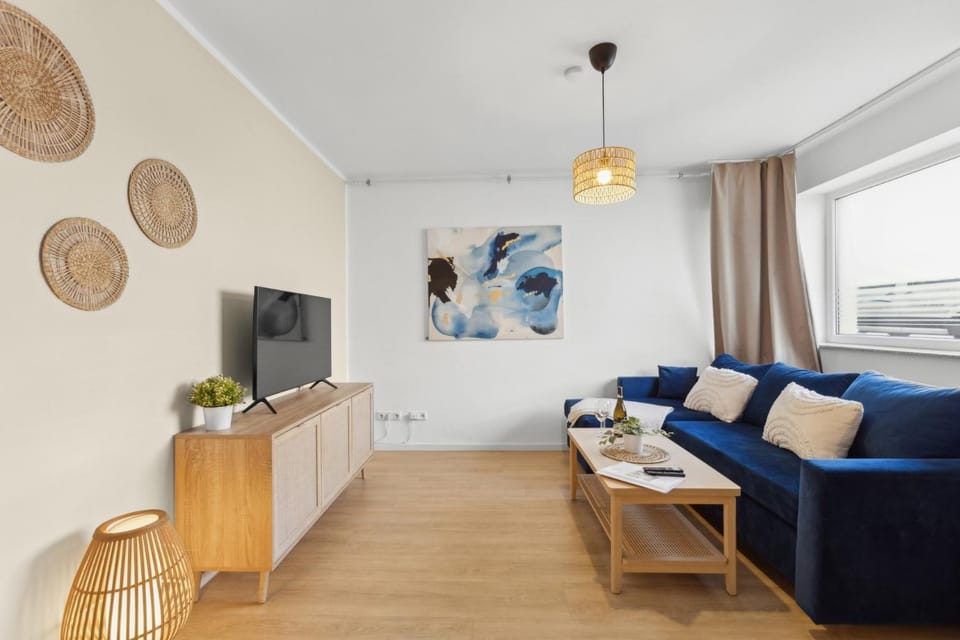 Communal lounge/ TV room, TV and multimedia, Living room, Seating area