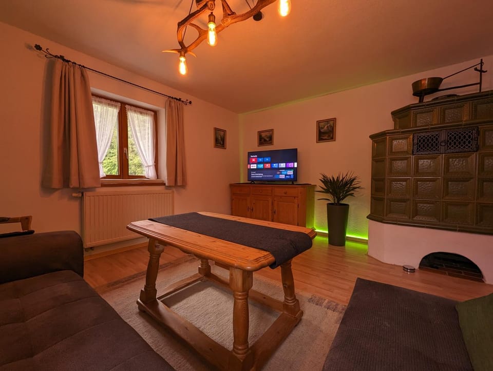 Living room, Photo of the whole room