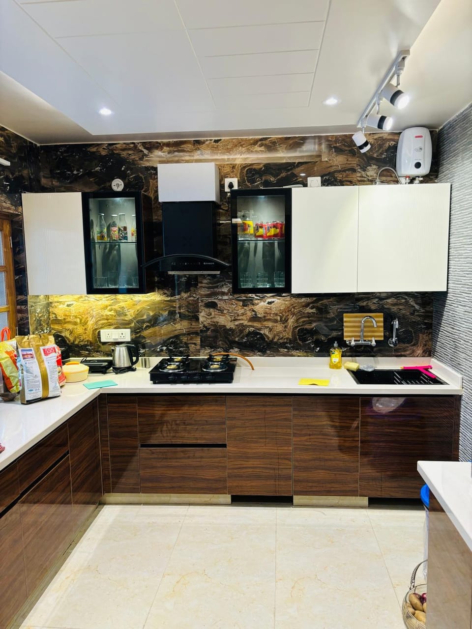 Kitchen or kitchenette, Food and drinks, Food