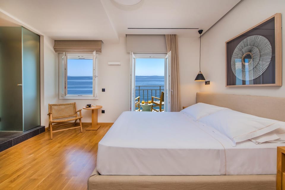 Bed, Bedroom, Sea view