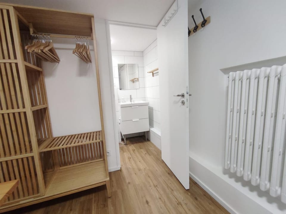Bathroom, Photo of the whole room