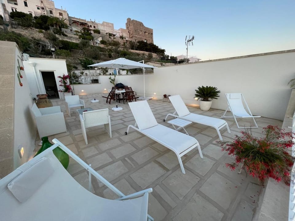 Natural landscape, View (from property/room), Balcony/Terrace, sunbed