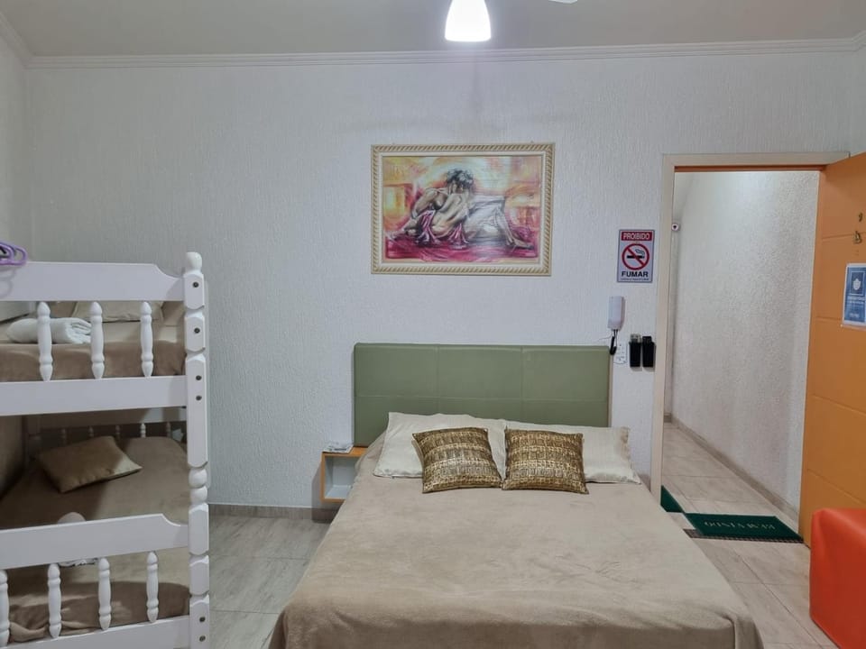 Bed, Bedroom, bunk bed