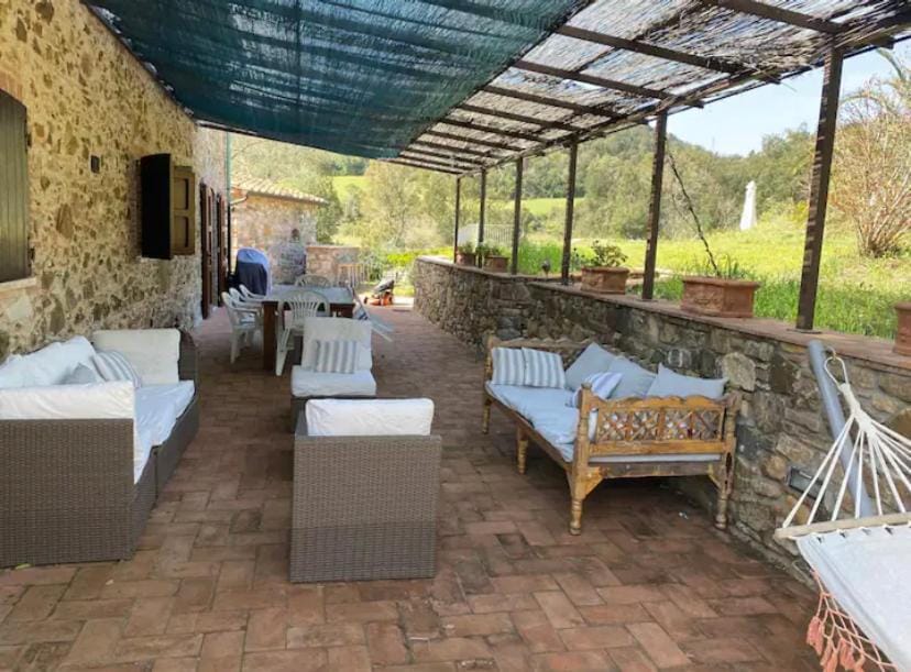 Day, Balcony/Terrace, Seating area, Dining area