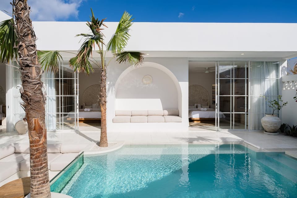 Property building, Patio, Day, Seating area, Pool view, Swimming pool, sunbed