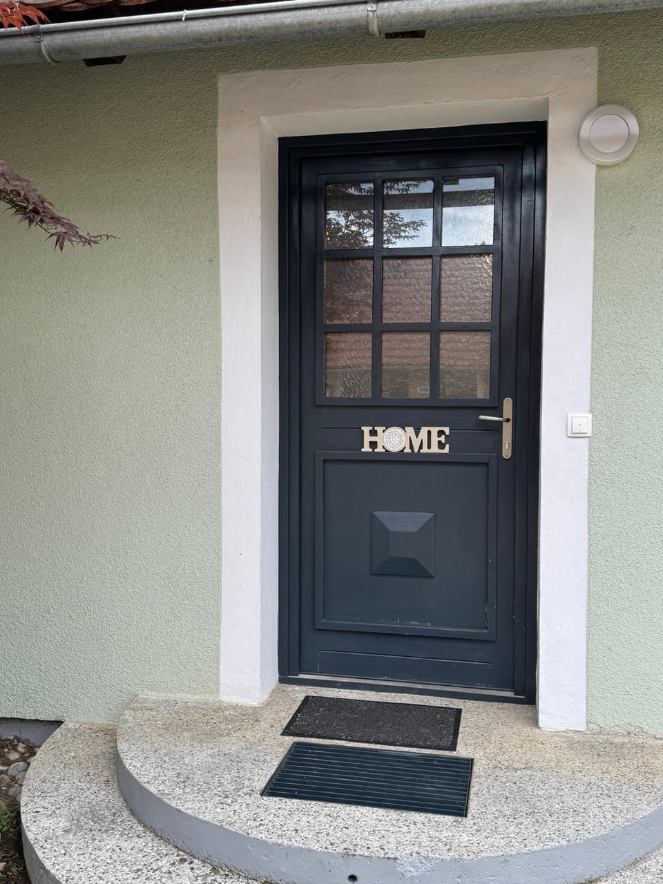 Facade/entrance