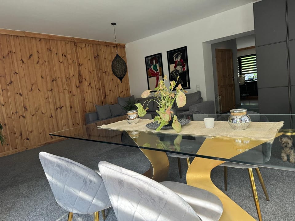Atelier Premium 60m2 Apartment in Poznan