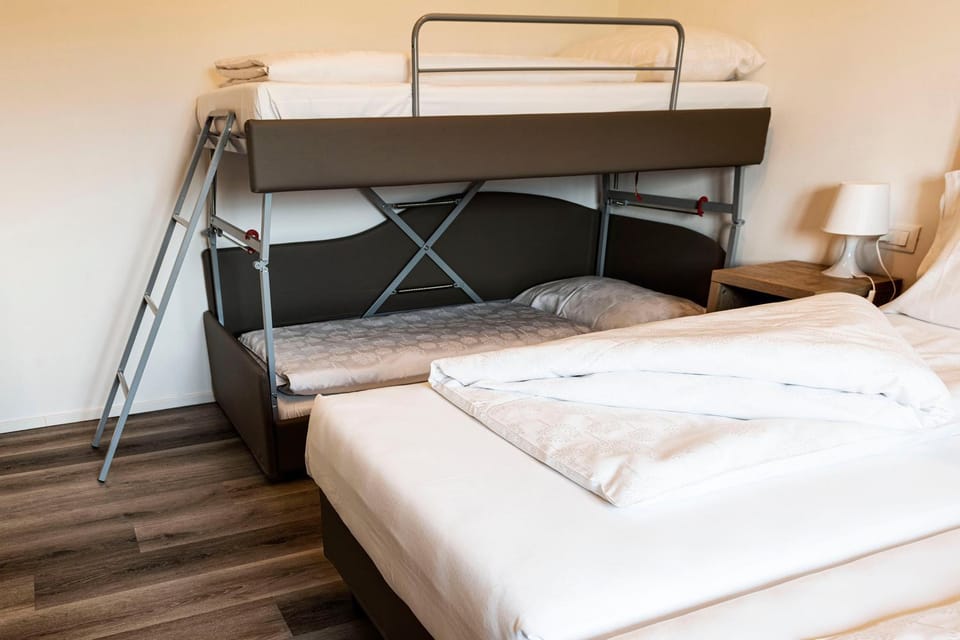 bunk bed