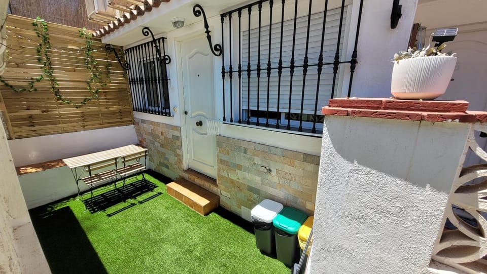 Patio, Facade/entrance, Off site, Day, Garden, View (from property/room), View (from property/room), Balcony/Terrace, Balcony/Terrace, Lobby or reception, Photo of the whole room, Garden view, Garden view