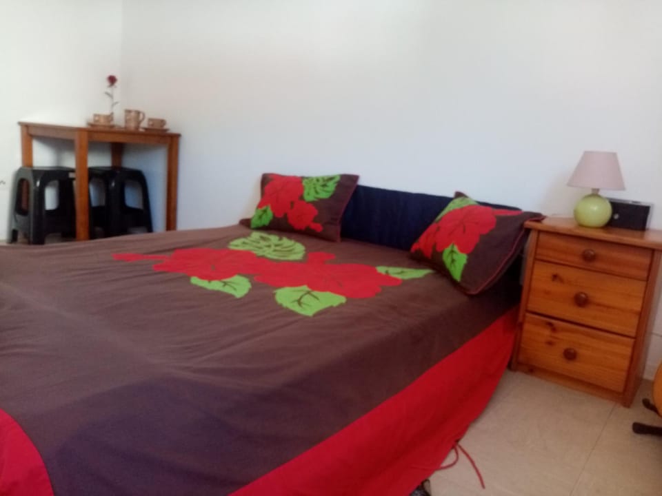 Canapé dans le salon Vacation rental in Réunion