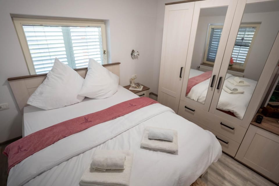 Bed, Photo of the whole room, Bedroom, towels, wardrobe