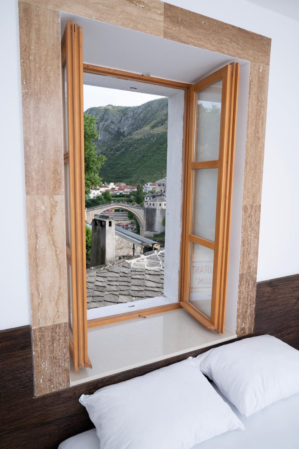 Bed, Bedroom, Mountain view