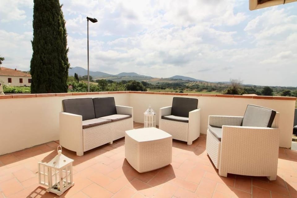 Patio, Balcony/Terrace, Mountain view