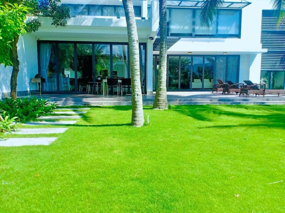 VILLA LUXURY 5PN SANCTUARY RESORT - TRUNG TÂM HỒ TRÀM l gần biển CÁCH 20MET Villa in Ba Ria - Vung Tau