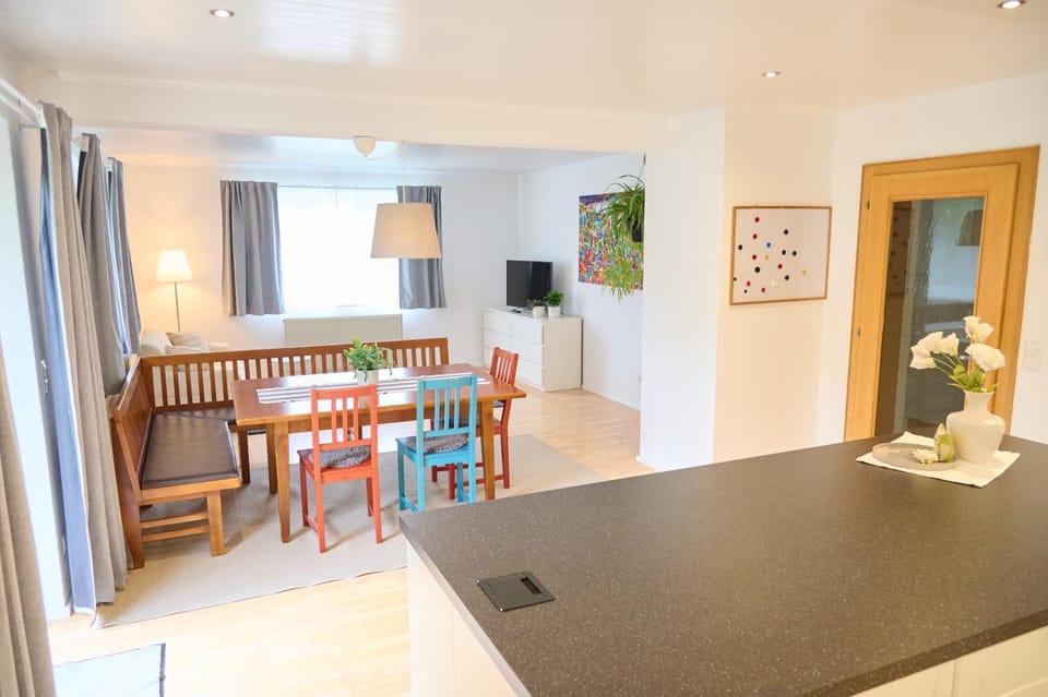 TV and multimedia, Dining area