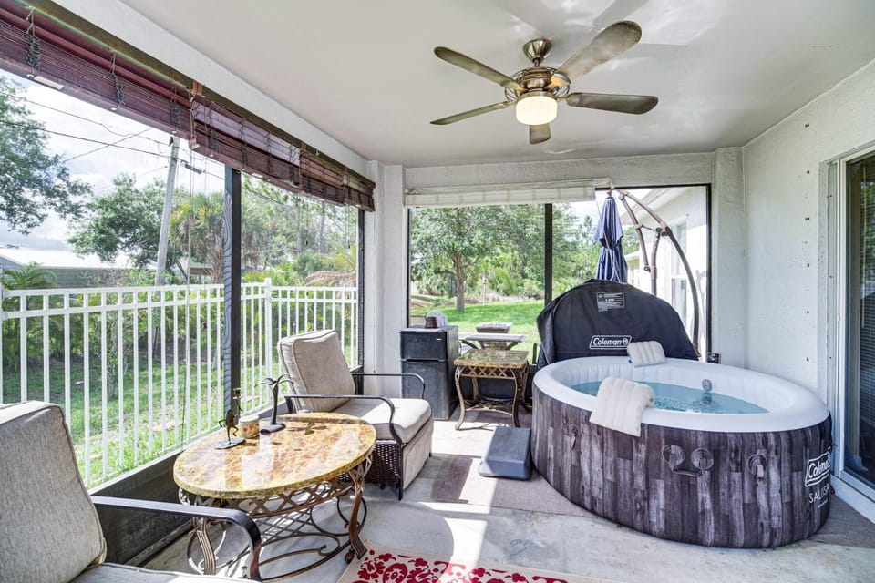 Hot Tub, Swimming pool