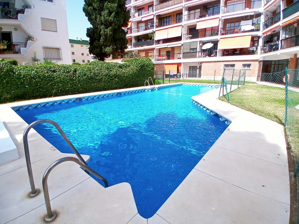 Day, Swimming pool, Swimming pool