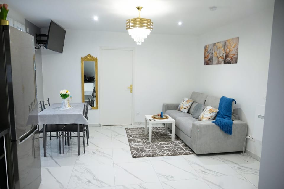 Appartement Bronze 2 pièces de 44 m2 Apartment in Paris