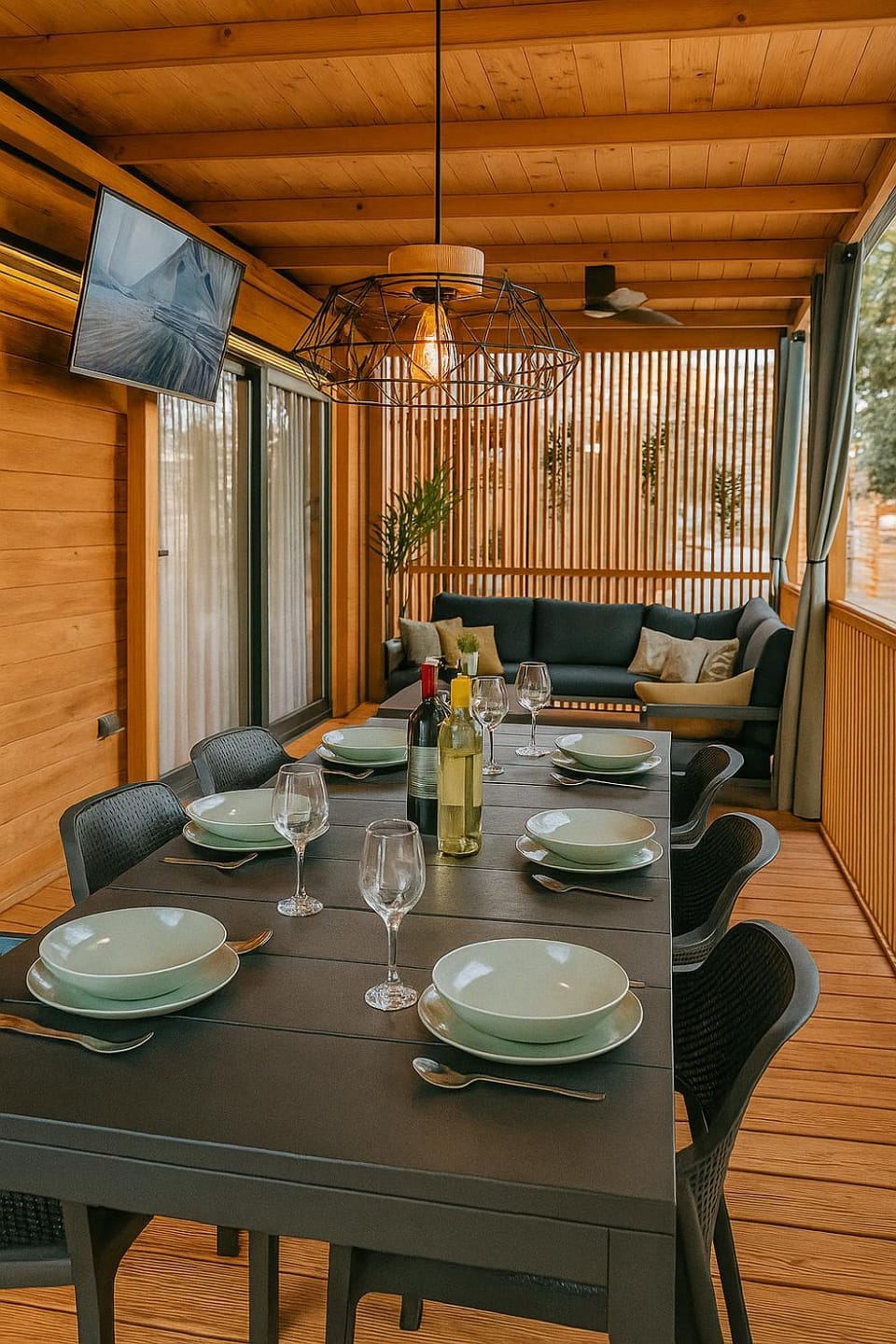 Balcony/Terrace, Food and drinks, Seating area, Dining area