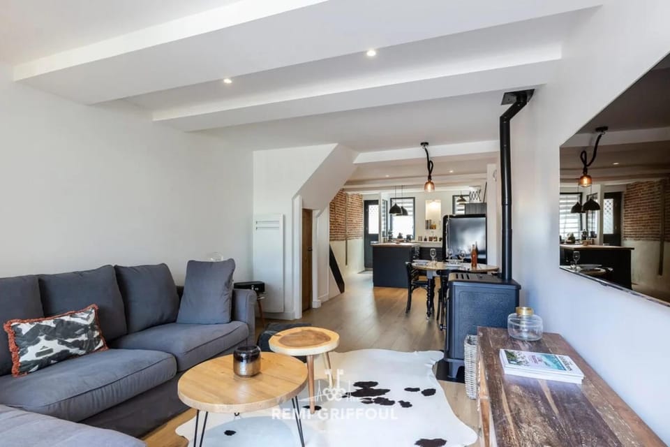 Au 106 Lovely House Historic Center 6 guests House in Honfleur