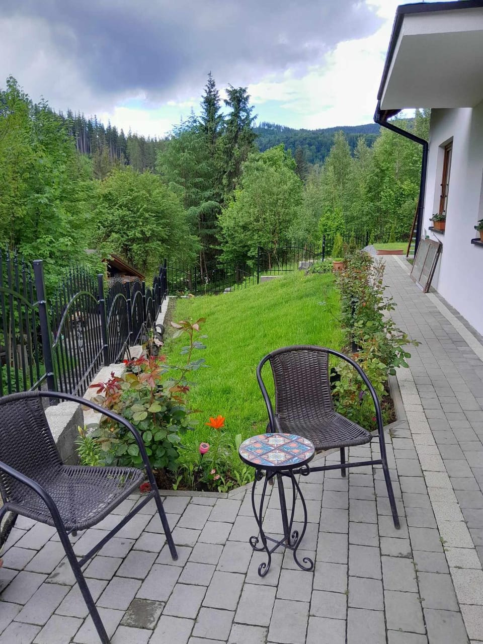 Garden, Mountain view